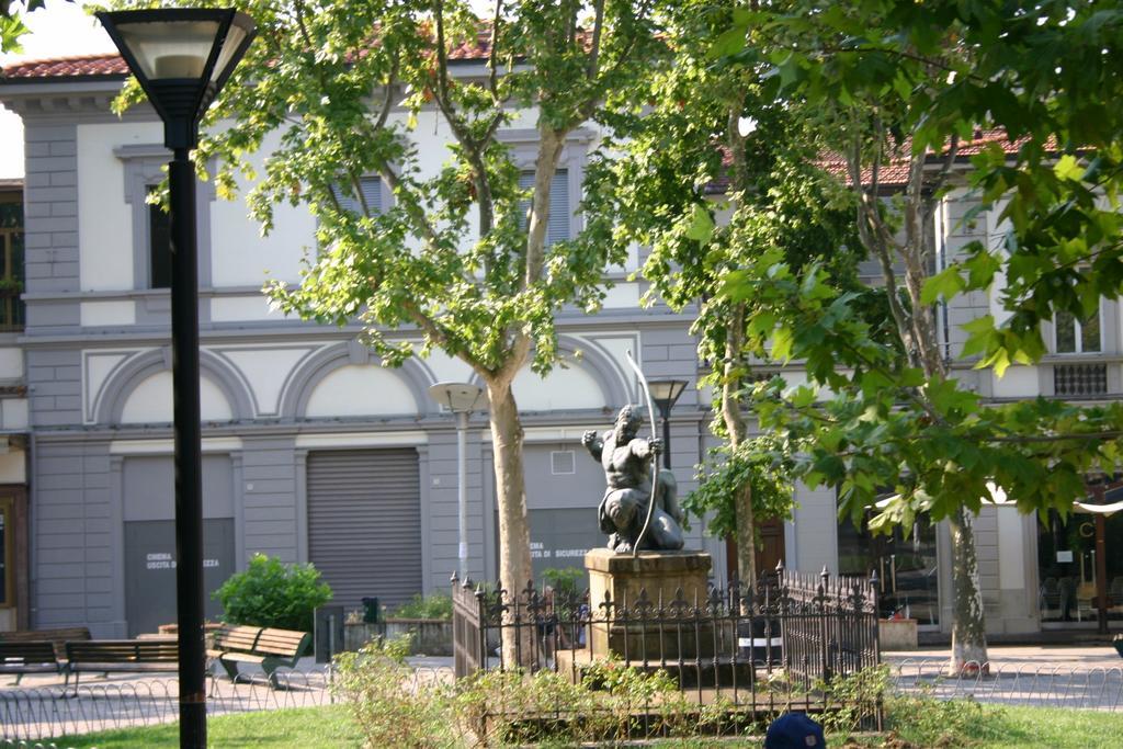 B&B La Piazza Florenţa Exterior foto